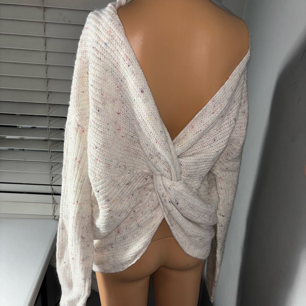 NWT Francesca’s Harper Heritage SZ S Knot Back Sweater